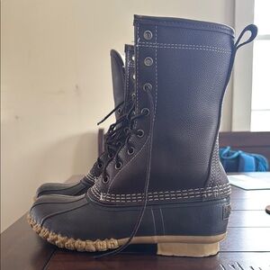 Black and Tan women’s size 7 Duck Boots